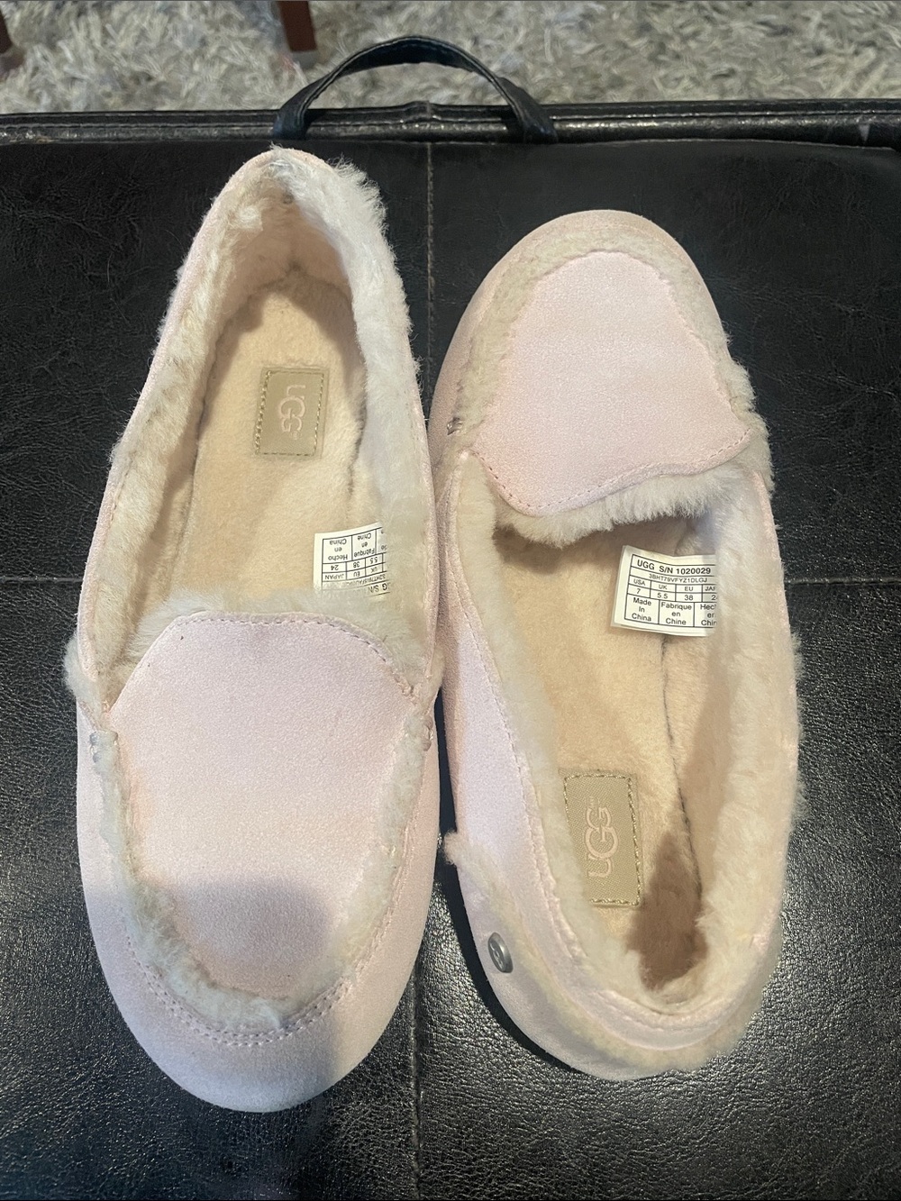 UGG Fur Lined Suede Indoor/Outdoor Shoes Soft Pink